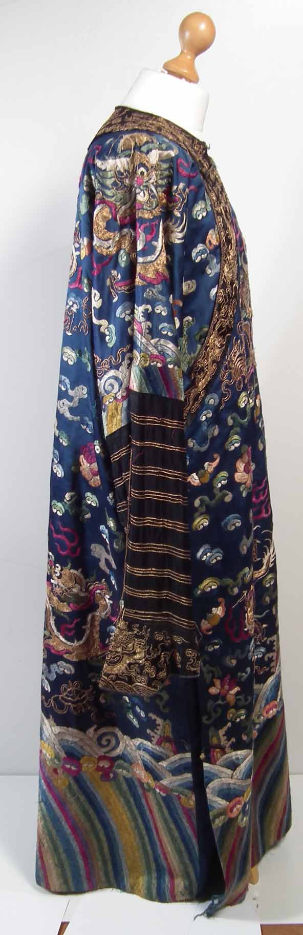 Chinese silk evening coat depicting dragons and mythical figures, 134cm overall length. Condition - Image 2 of 18