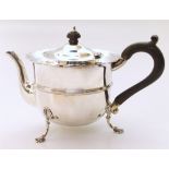 Silver teapot, Chester, 1902, maker Zachariah Barraclough & Sons (Leeds), 1869-1939. Unfortunately