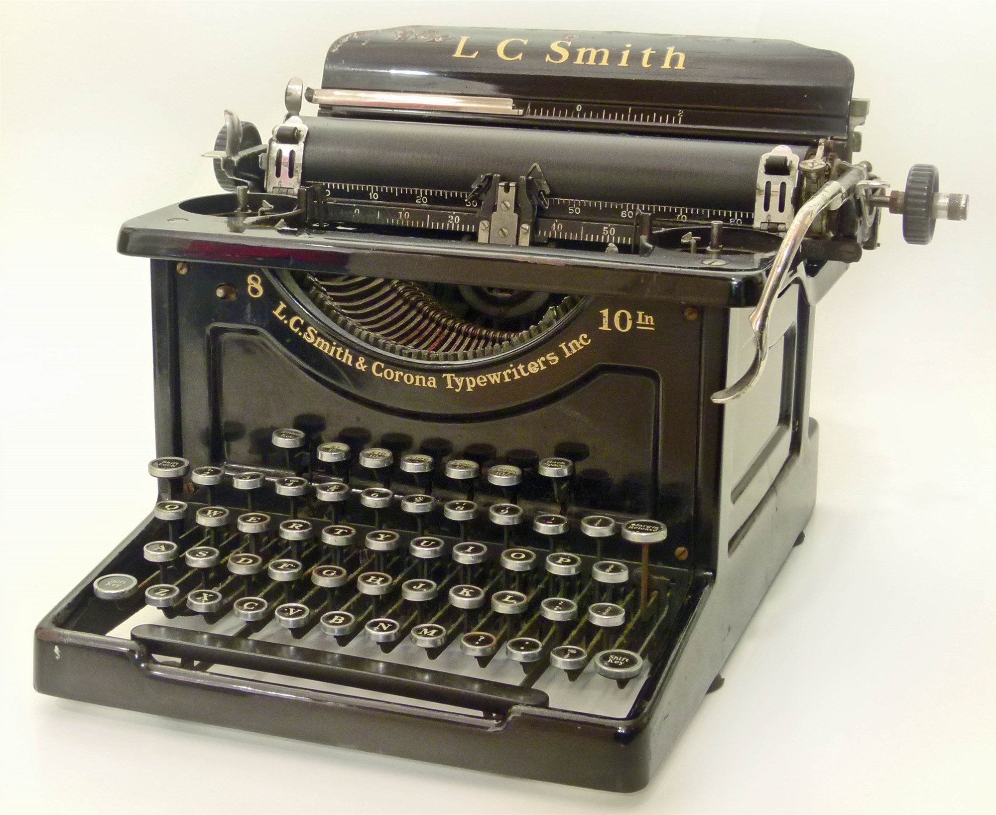 L . C Smith & Corona typewriter Condition reports are not available for our Interiors sales.