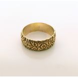 Victorian 15c t gold floral pattern band ring. Condition reports are not available for this sale.