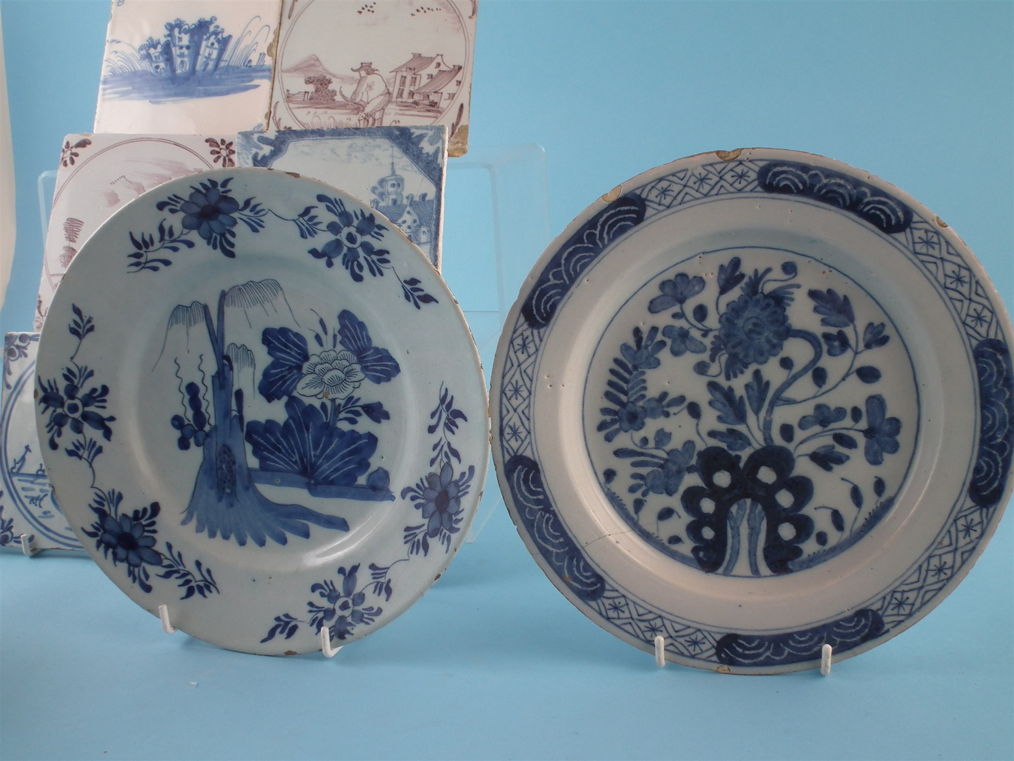 Group of Delft ware, to include five blue and white tiles and two others decorated in manganese, two - Image 8 of 9