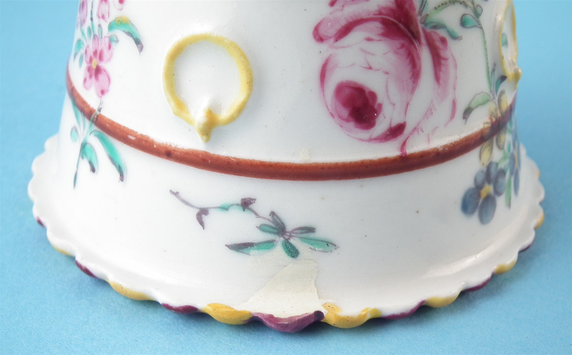 Bow flower pot tub circa 1750, painted with flora, incised 12 to base, 4.5cm high For a condition - Image 4 of 4