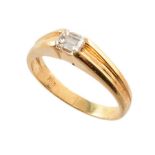 Diamond solitaire 18ct gold ring , emerald cut diamond weighing approx. 0.30ct, bezel set, grooved