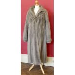 3/4 length grey mink with rushed sleeves. Conditions reports are not available for our Interiors