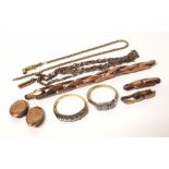 Assortment of 9ct gold jewellery to include cufflinks, chains and part expanding watch strap, two