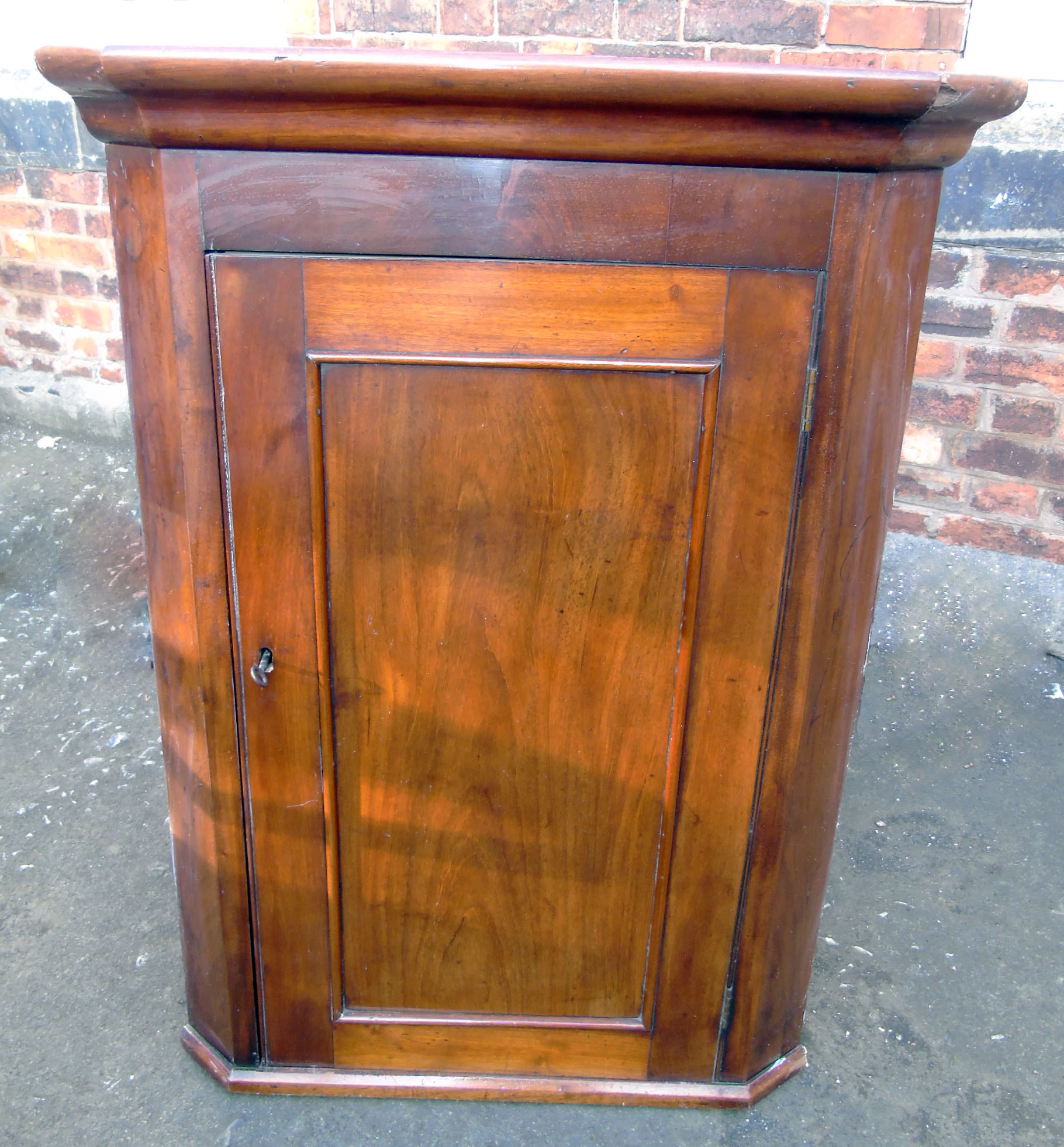 George III mahogany corner cupboard Condition reports are not available for our Interiors Sale.