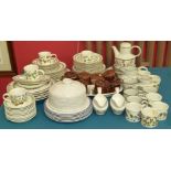 Royal Worcester Bernina dinner ware (32) collection of Midwinter wild oats Staffordshire, Willow