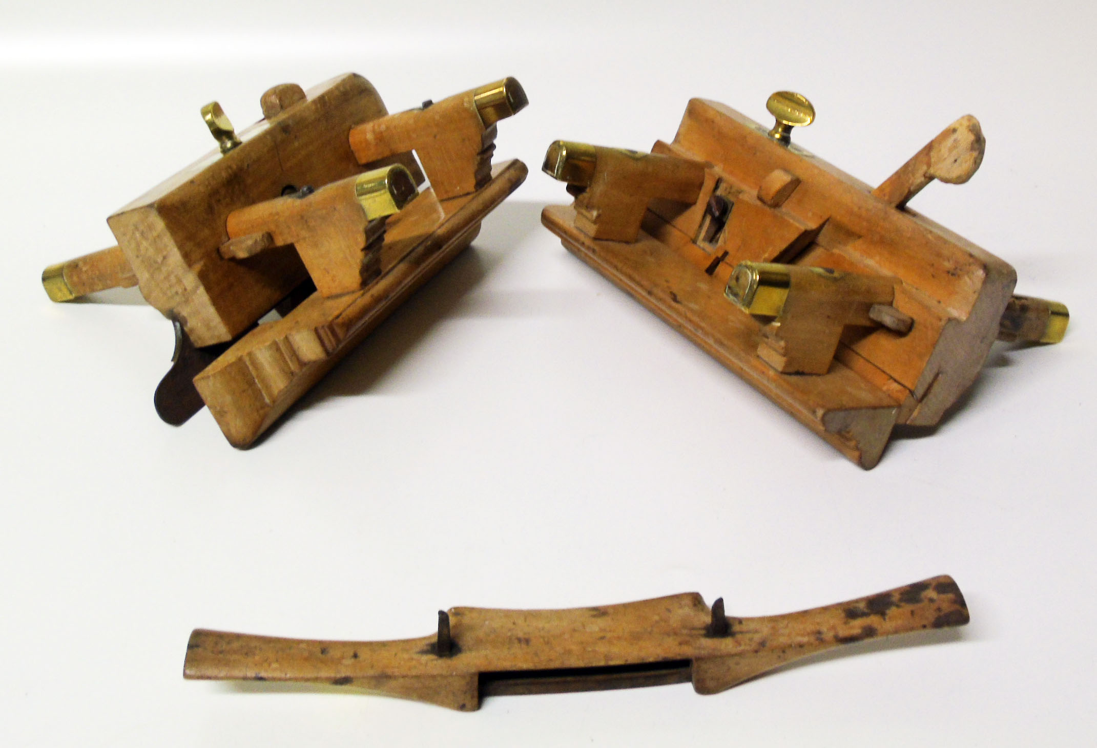 Spoke shave and two moulding planes (missing cutter) Condition reports are not available for our