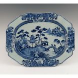 A Chinese tureen stand,