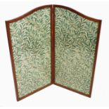 A two fold fire screen, with two panels of William Morris Willow pattern fabric,