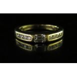 An 18ct Gold Diamond Ring, size K.5, 4.5g