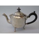 A Victorian Silver Teapot, London 1898, Mappin & Webb, 307 g