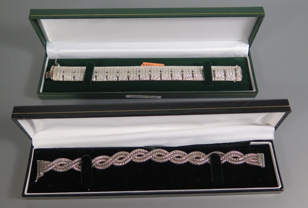 A Cased Silver Necklace with matching bracelet and two other bracelets - Image 2 of 2