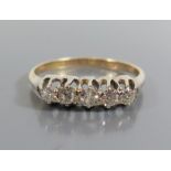 A Five Stone Diamond Ring, size M, 2.3 g