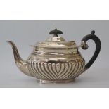A Victorian Silver Fluted Teapot, Sheffield 1899, GH, 489g