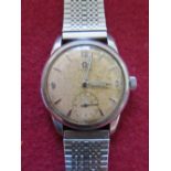 An Omega Gent's Steel Cased Wristwatch, 29mm dial, running