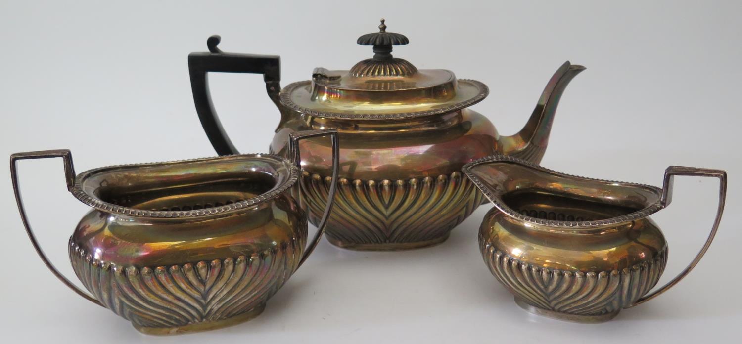 A George V Silver Three Part Tea Set, Sheffield 1910, James Deakin & Sons, 1284g