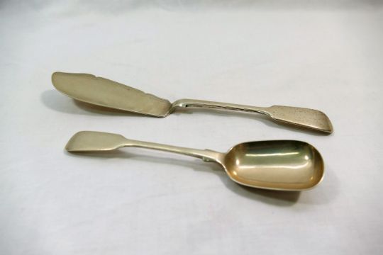 A Victorian silver fiddle pattern butter