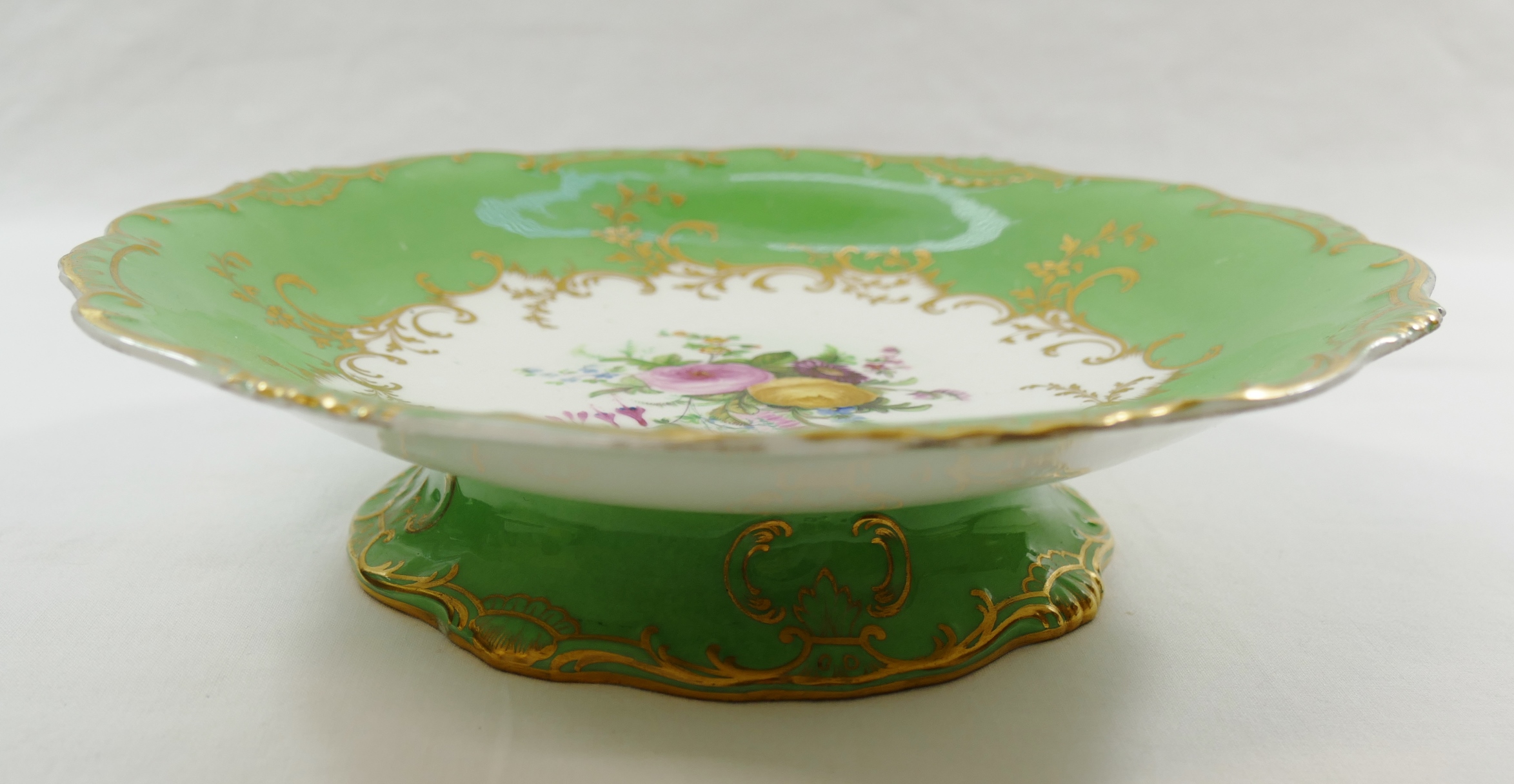 A Minton porcelain plate and tazza, with apple green border, - Image 5 of 6