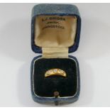 A Victorian 18 carat gold diamond 5-stone ring, the graduated old cut diamonds in gypsy setting,