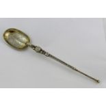 An Edwardian full size replica of the Royal coronation anointing spoon, London 1910, 25.5cm long, 3.