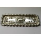 An Edwardian silver trinket dish, Chester 1908, 23.8cm long, 4.09ozt, 127.