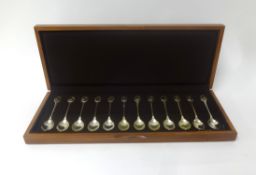 A set of sterling silver commemorative teaspoons (12) by John Pinches for The Royal Society for