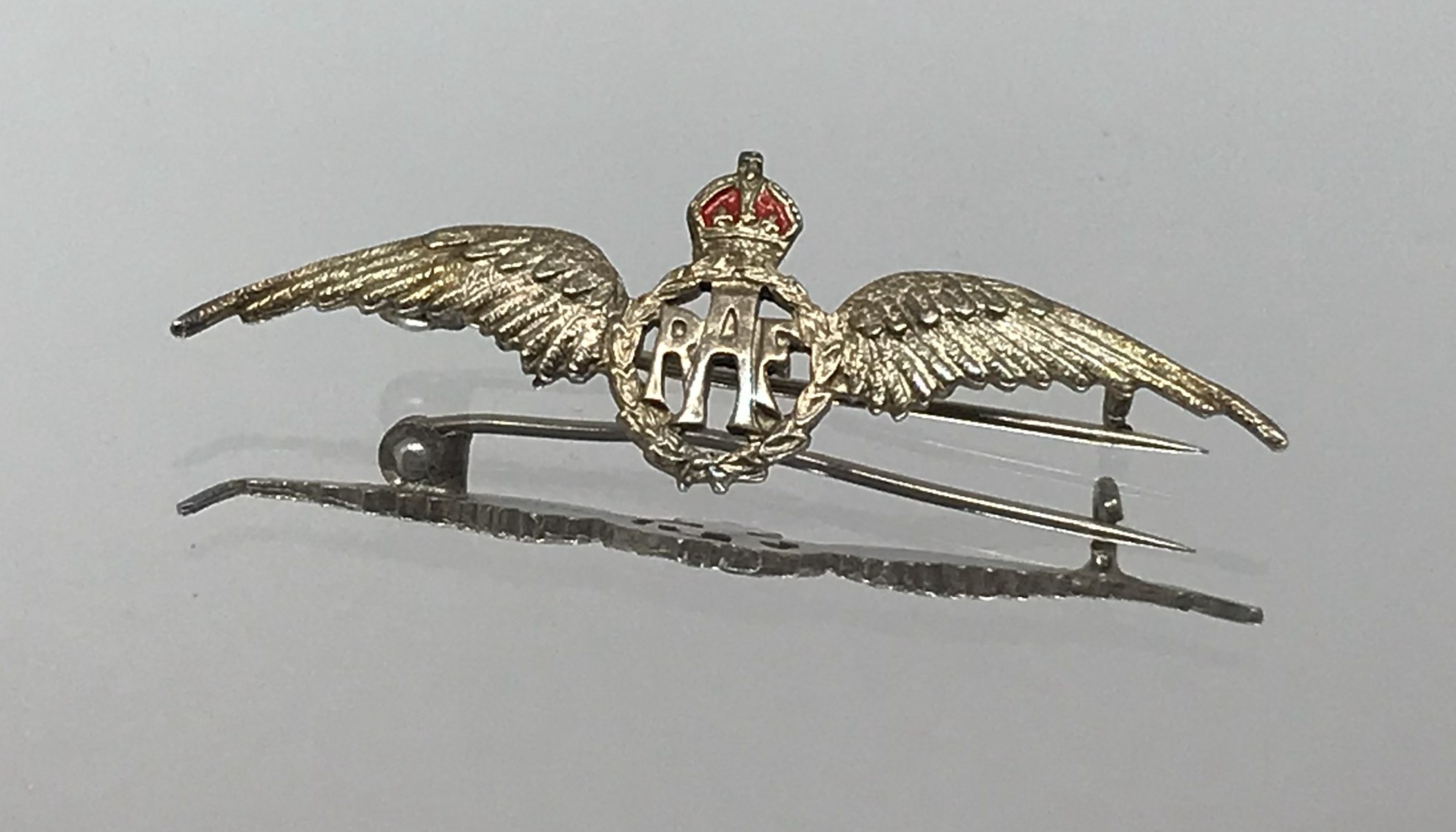 A RAF sweetheart brooch, set in Stirling silver.