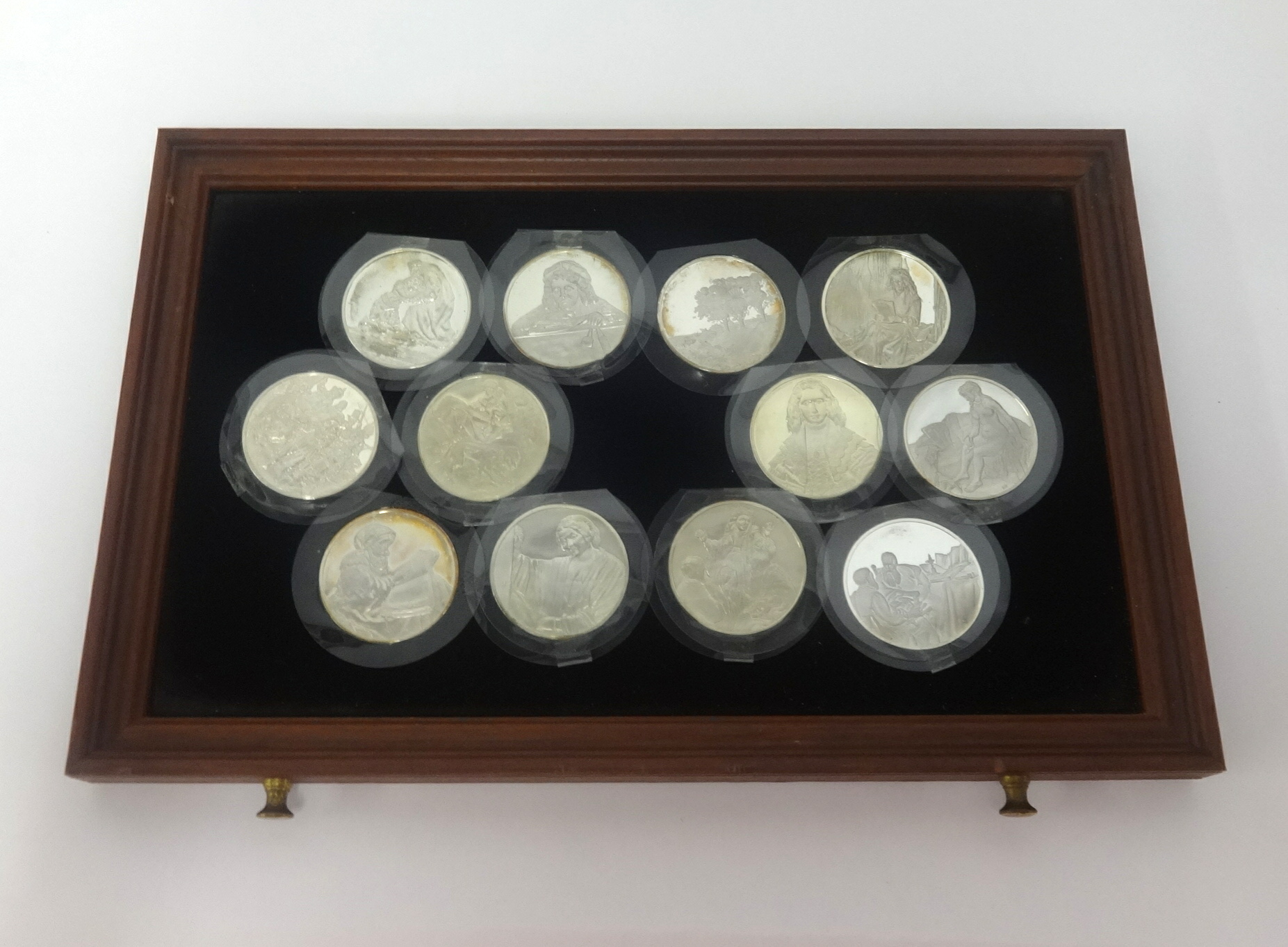 A collection of Sterling silver proof medals 'The Genius of Rembrandt' produced by John Pinches, - Image 4 of 4