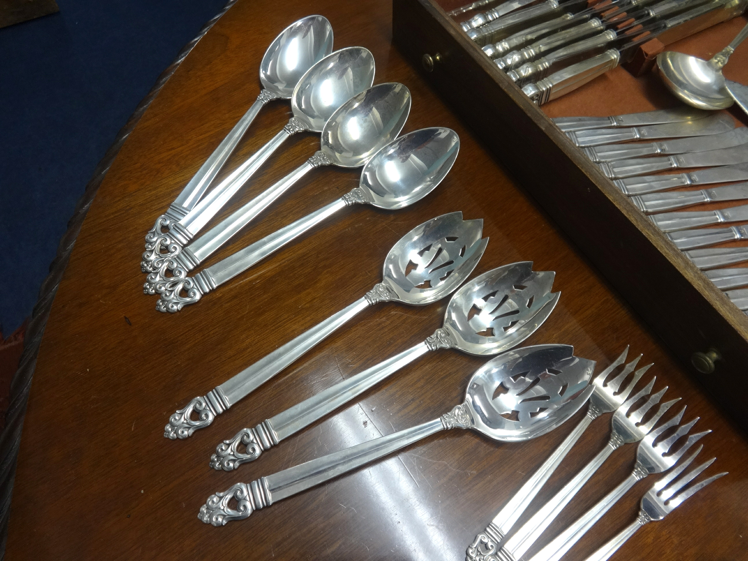 An American sterling silver flatware service, by International Silver Co, Meriden, CT, 20th century, - Image 2 of 3