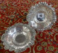 A pair of Geo V silver, ornate and pieced dishes, (JR), approx 6.63oz (2).