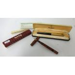 De La Ru, Onoto, fountain pen, with 14ct gold nib, boxed together with a Parker 51 pen (2).