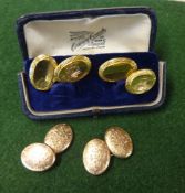 Two pairs of 9ct gold cufflinks approx 8.8gms (one cased).