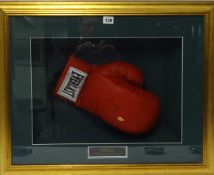 Sporting Memorabilia, signed Boxing Glove, with plaque 'Original Signature of Muhammad Ali', framed,