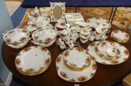 Royal Albert 'Old Country Roses' dinner service collection approx 60 pieces.