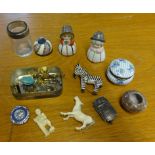 A collection of various objects including French enamelled style zebra brooch.