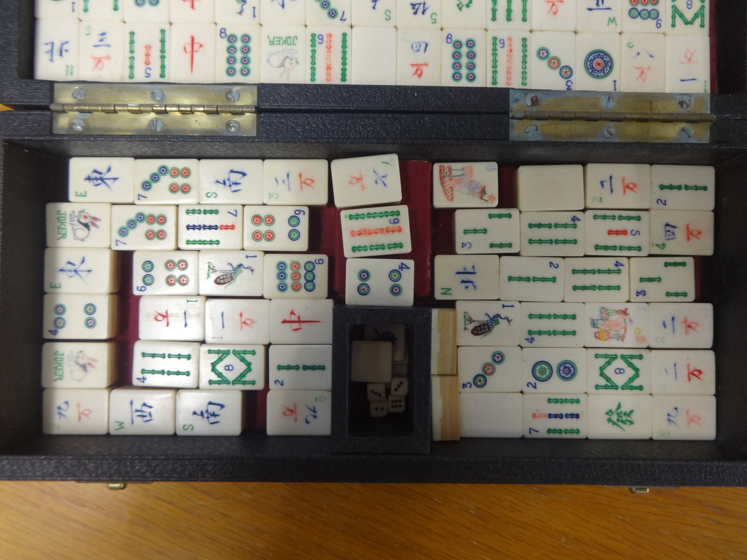 A collection of Old English coins including proof coins, decimal sets, also a Mahjong set in - Image 5 of 9