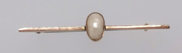 A 9ct bar brooch set with a single pearl.