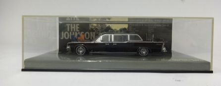 Minichamps model, 1964 Lincoln Continental series 'Presidential Parade Vehicle', boxed.