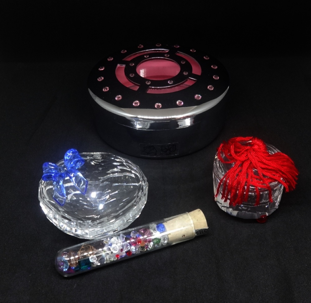 Swarovski Crystal Glass, Box Jewel Love (red tassel) 278832, Box Jewel Sweetheart (blue ribbon)