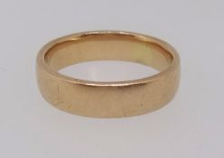 Large gents gold wedding band, believed to be 22ct gold, approx 10gms (unmarked).