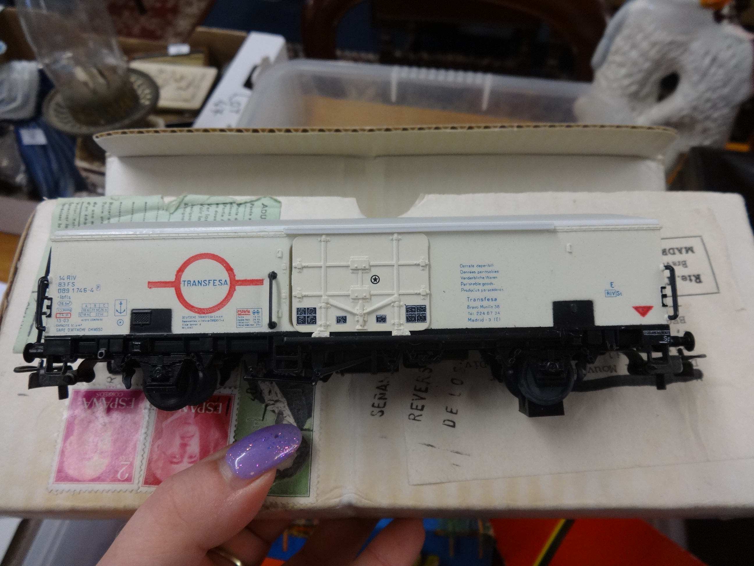 Various Hornby 00 gauge model railway, coaches and wagons, boxed, also locomotive Electrotren. - Image 7 of 7