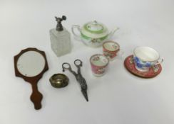 Various porcelain tea wares Royal Vale, Vienna style, small cabinet pieces, 19th Century trivet,