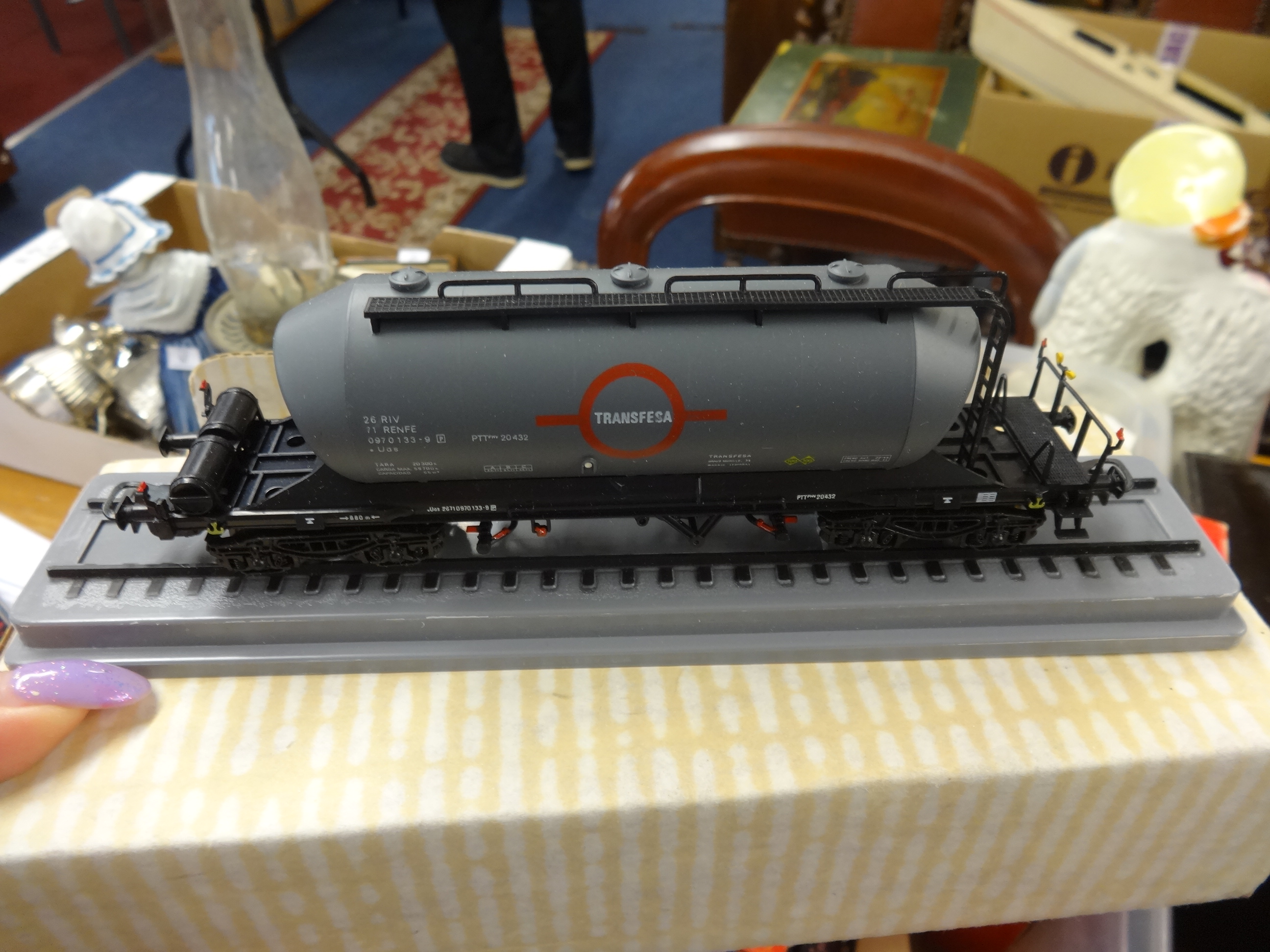 Various Hornby 00 gauge model railway, coaches and wagons, boxed, also locomotive Electrotren. - Image 2 of 7