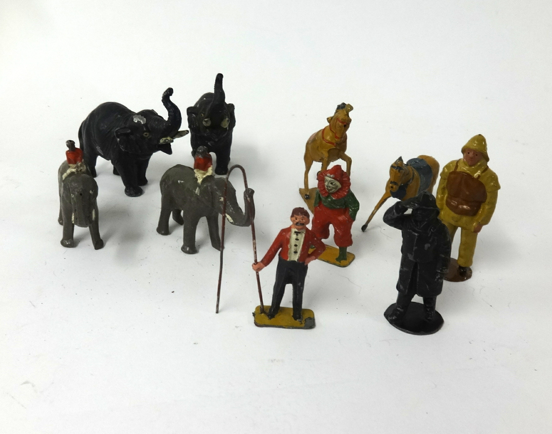 A large collection of antique lead figures including Military, Naval, Horseback, Scots guard, - Image 7 of 7
