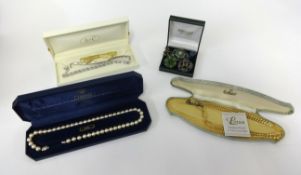 A collection of various costume jewellery, brooches, lotus pearls etc.