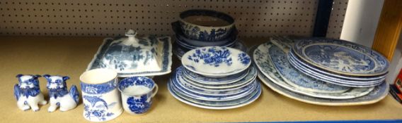 Various Victorian and later blue and white chinaware including willow patterned plates, drainers