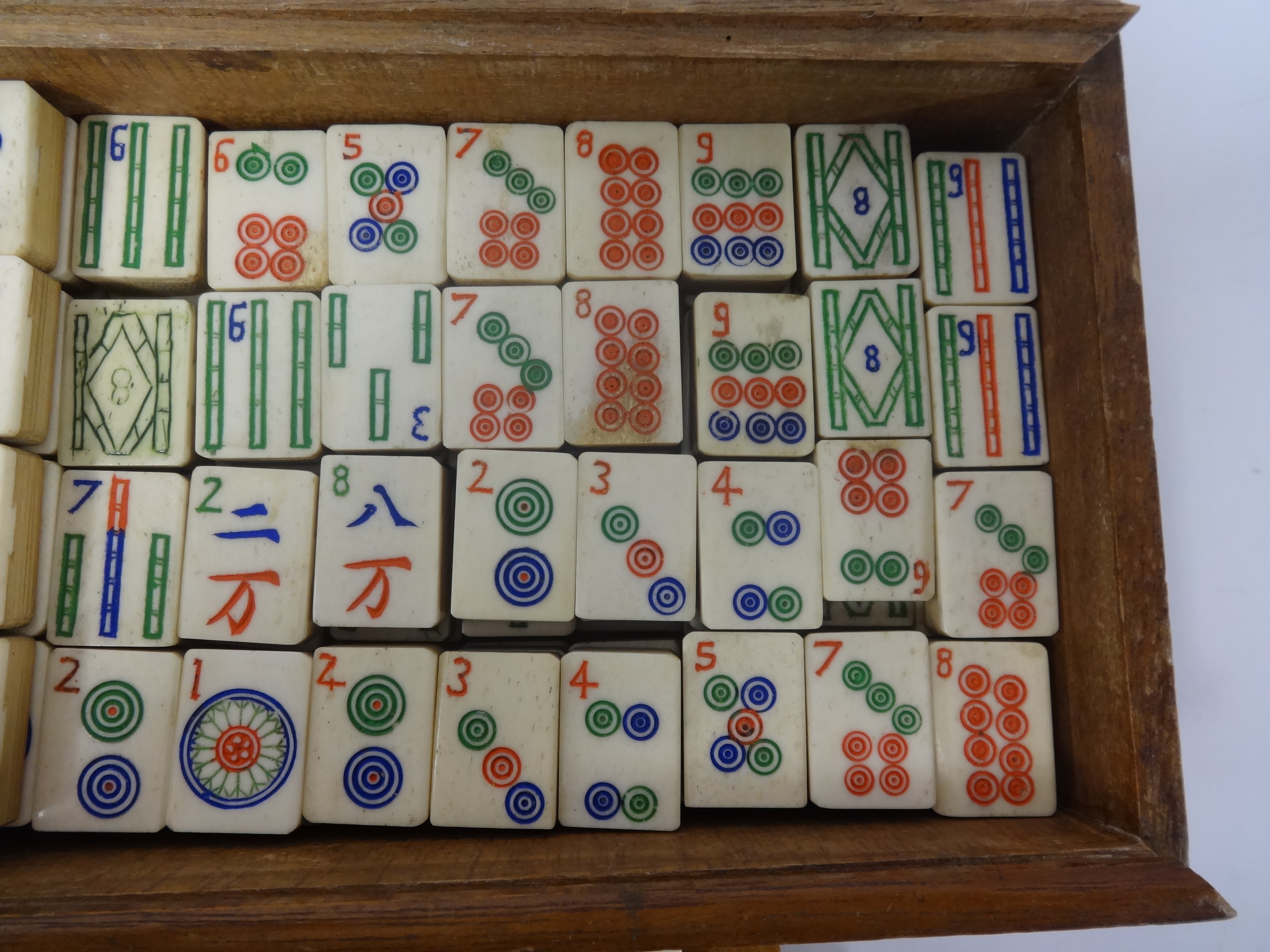 A Mahjong set. - Image 4 of 5