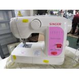 SINGER FEATHERWEIGHT ELECTRIC SEWING MACHINE