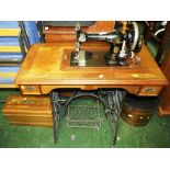 PFAFF MANUAL SEWING MACHINE ON CAST IRON WORK TABLE WITH WOODEN TOP, COVER AND DRAWERS